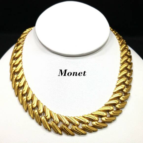 Vintage Monet Gold Plated Wide Chain Choker Necklace Interlocking Links 1980s - Picture 1 of 10